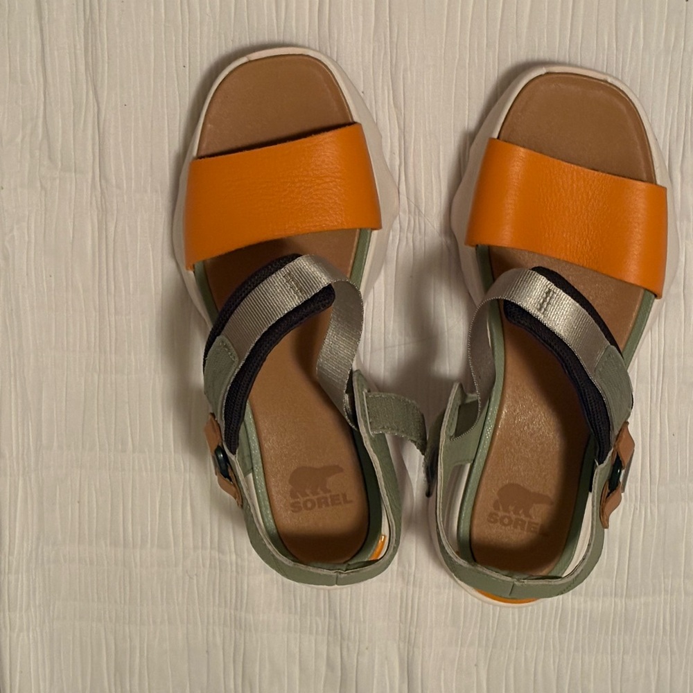 Sorel Orange and Tan Strappy Sandals